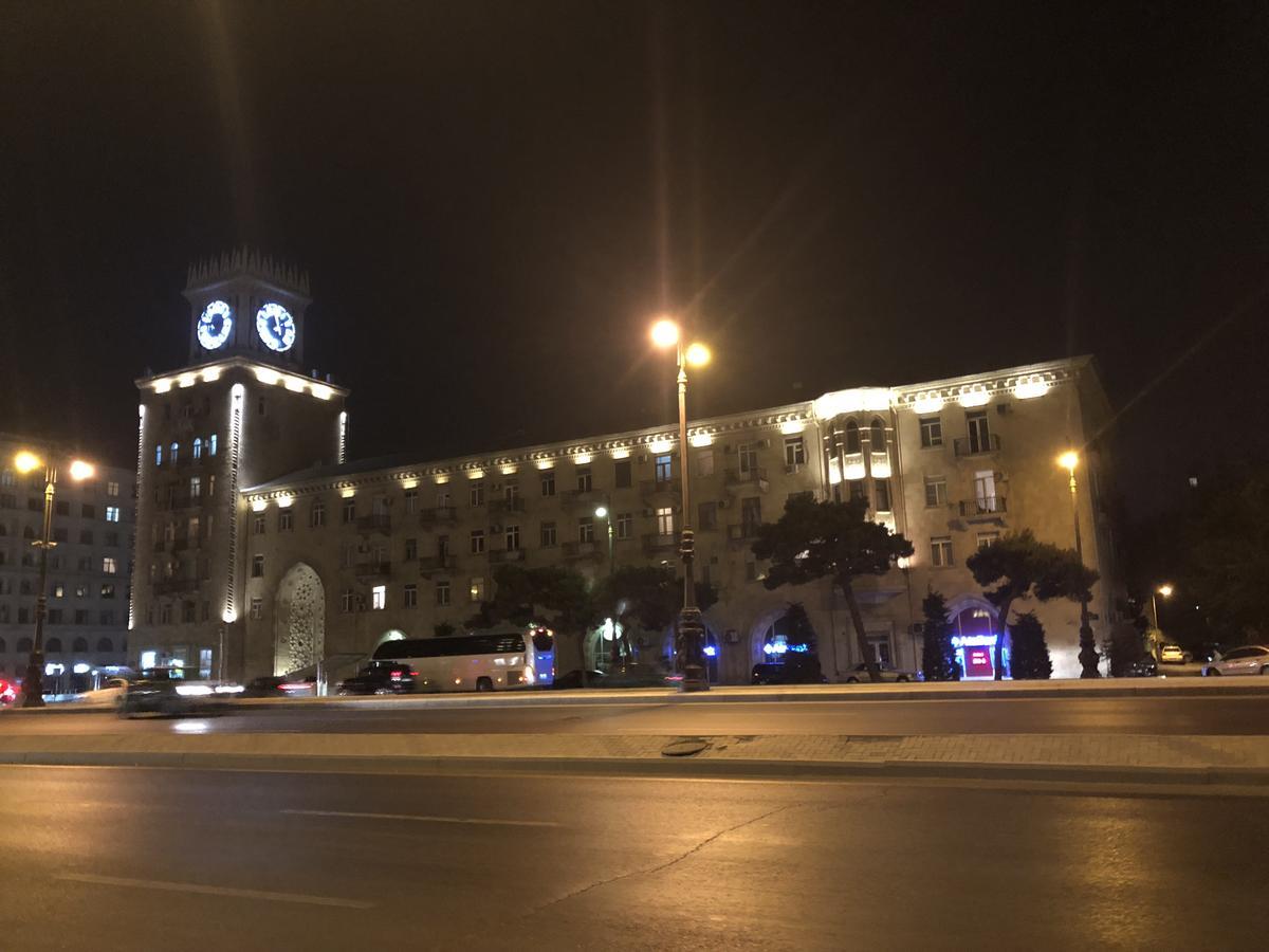 Clock Tower Apartment In Baku Exteriör bild