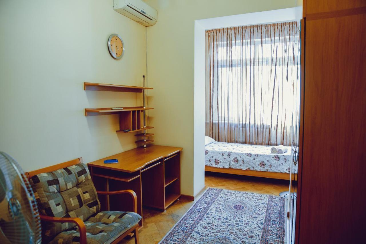 Clock Tower Apartment In Baku Exteriör bild