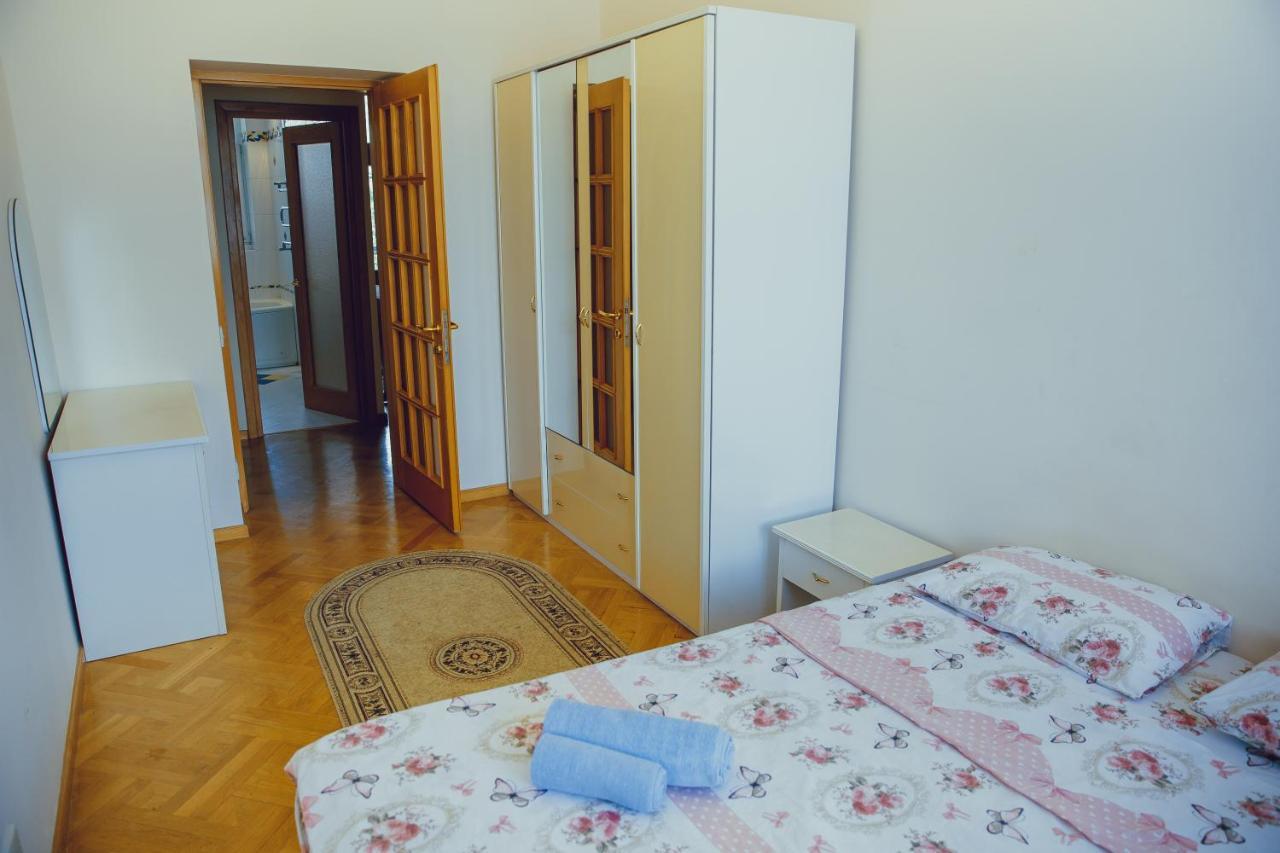 Clock Tower Apartment In Baku Exteriör bild